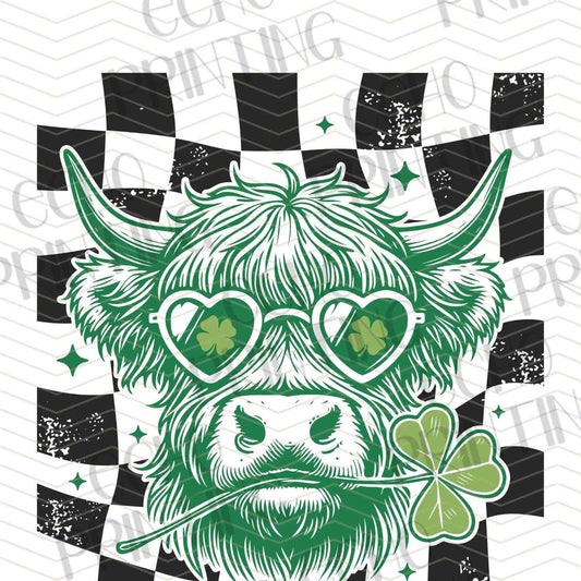 SPTKG 8 – FESTIVE HIGHLAND COW PORTRAIT