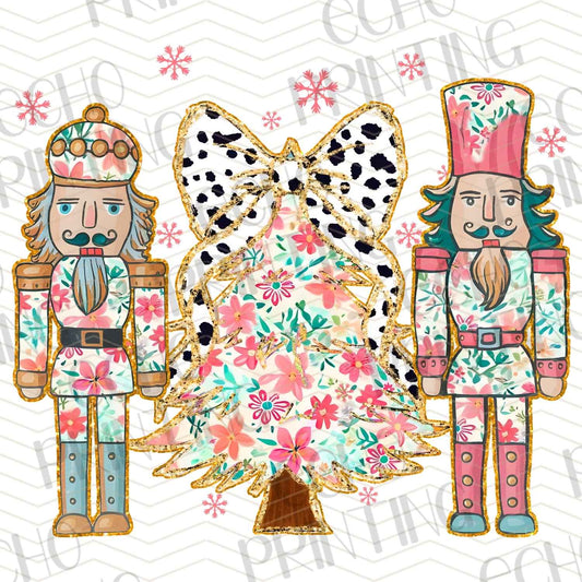 WNXM 153 – FLORAL TREE & NUTCRACKER PAIR